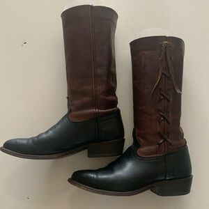 Women’s Frye boot, (8) black/brown, side lace with stitching